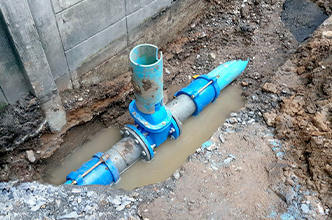 Unclog-Main-Sewer-Pipe